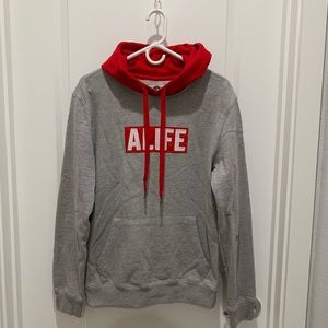 Alife box logo sweater.